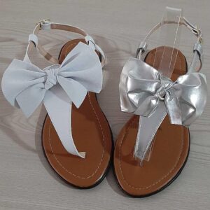Sandalias con hebilla
